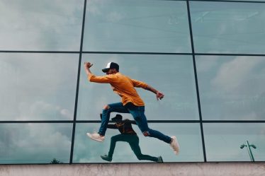 découvrez tout sur le taux de rebond : qu'est-ce que c'est, comment le mesurer et les meilleures pratiques pour l'optimiser afin d'améliorer l'engagement de vos utilisateurs et la performance de votre site web.